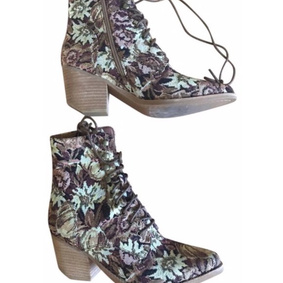 embroidered lace up boots